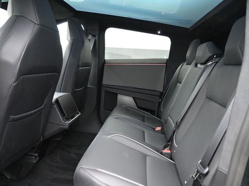 Used 2024 Tesla Cybertruck AWD Crew Cab image 18