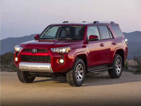 Used 2018 Toyota 4Runner SR5 RWD image 1