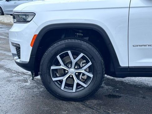Used 2024 Jeep Grand Cherokee L Limited image 8