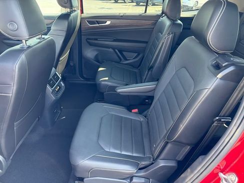Used 2024 Volkswagen Atlas SEL AWD/4WD image 23