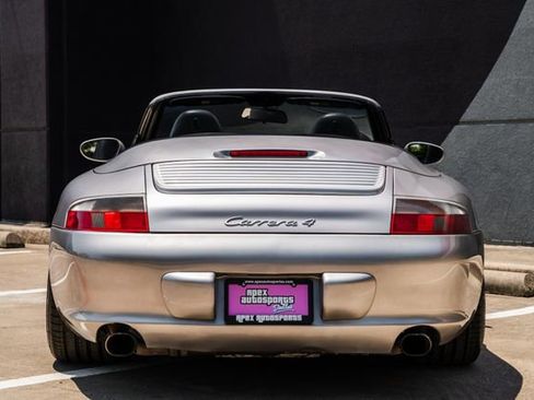 Used 2002 Porsche 911 Carrera 4 image 17