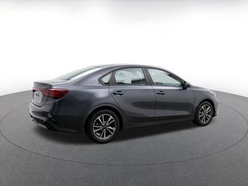 Used 2024 Kia Forte LXS FWD image 8