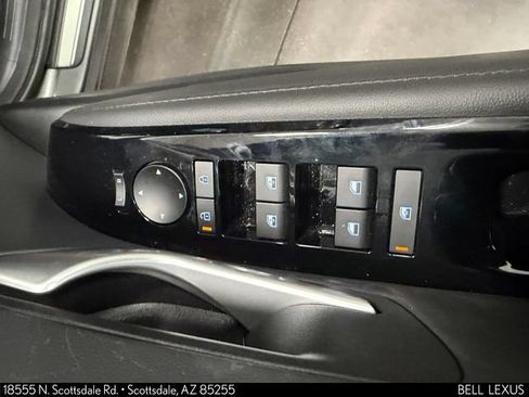 Used 2025 Hyundai Tucson Limited AWD/4WD image 18