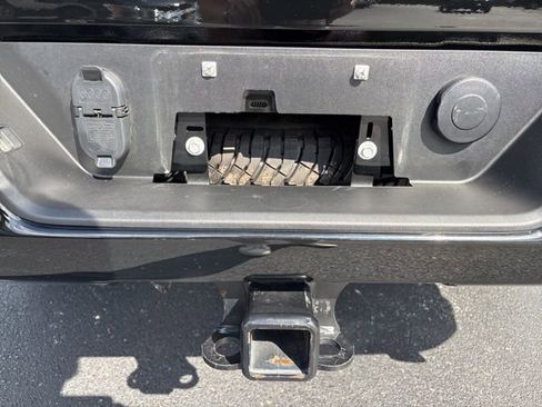 Used 2024 Chevrolet Silverado 2500 Custom image 5