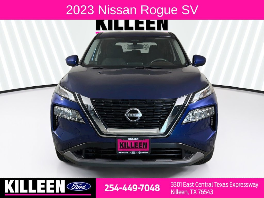 Used 2023 Nissan Rogue SV FWD image 2