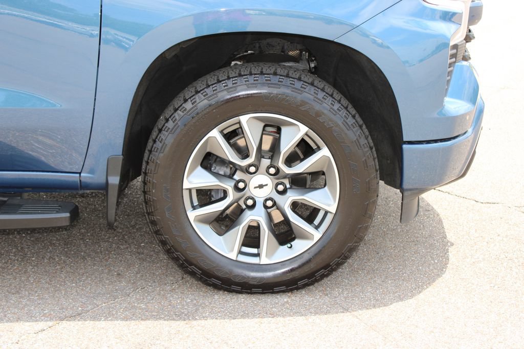 Used 2024 Chevrolet Silverado 1500 RST w/ Z71 Off-Road Package AWD/4WD image 25
