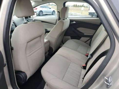 Used 2016 Ford Focus SE image 26