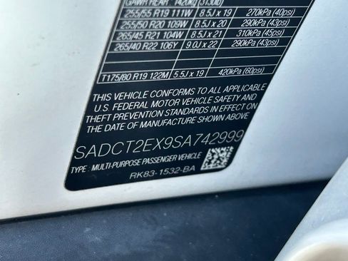 Used 2025 Jaguar F-PACE R-Dynamic S image 54