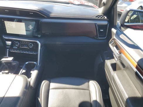 Used 2024 GMC Sierra 1500 Denali image 14