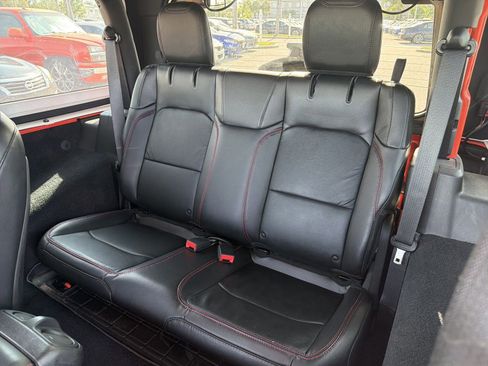 Used 2018 Jeep Wrangler Rubicon AWD/4WD image 15