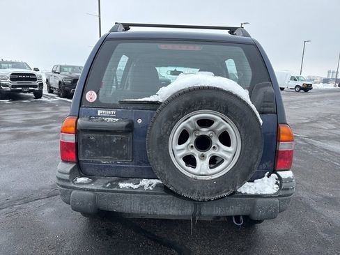 Used 2000 Chevrolet Tracker 4WD w/ Preferred Equipment Group 2 image 8