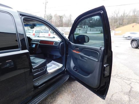 Used 2013 Chevrolet Tahoe LT w/ Luxury Package image 12