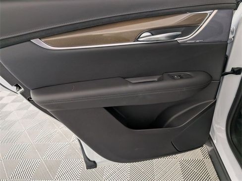 Used 2023 Cadillac XT5 Sportv w/ Platinum Package image 29