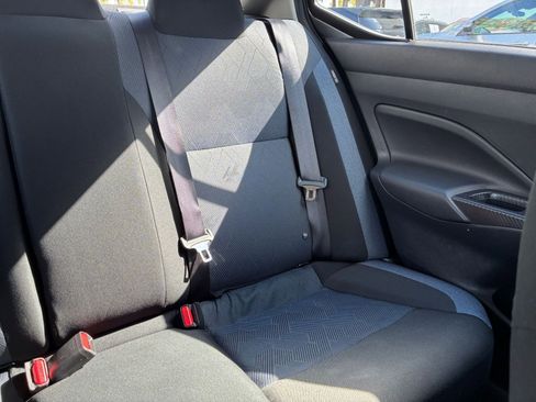 Used 2025 Nissan Versa SV FWD image 35