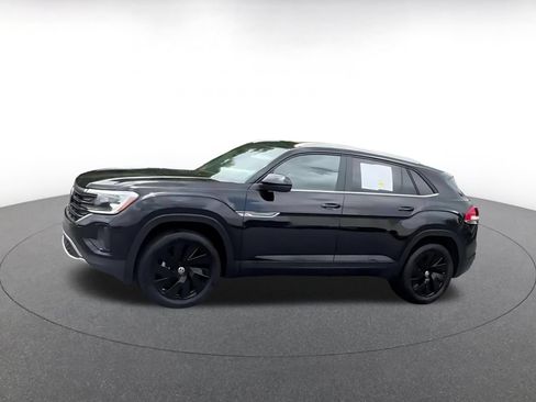 Used 2026 Volkswagen Atlas Cross Sport SE FWD image 6