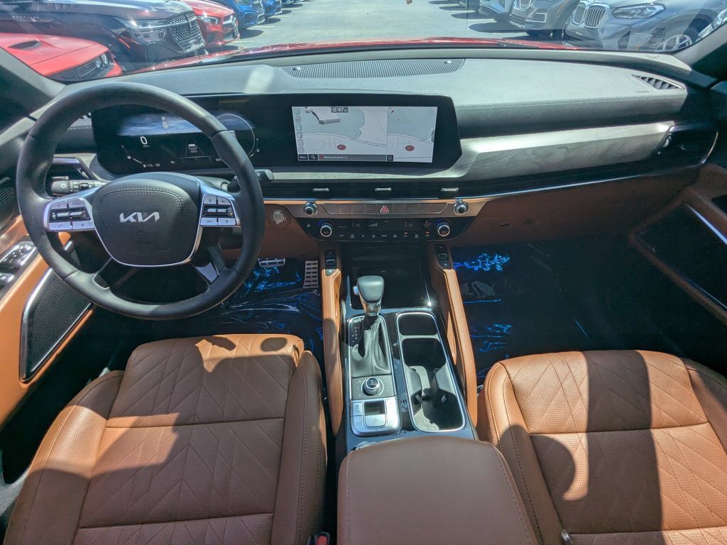 Used 2024 Kia Telluride SX X-Line AWD/4WD image 2