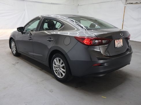 Used 2017 MAZDA MAZDA3 Sport w/ Preferred Equipment Package FWD image 5