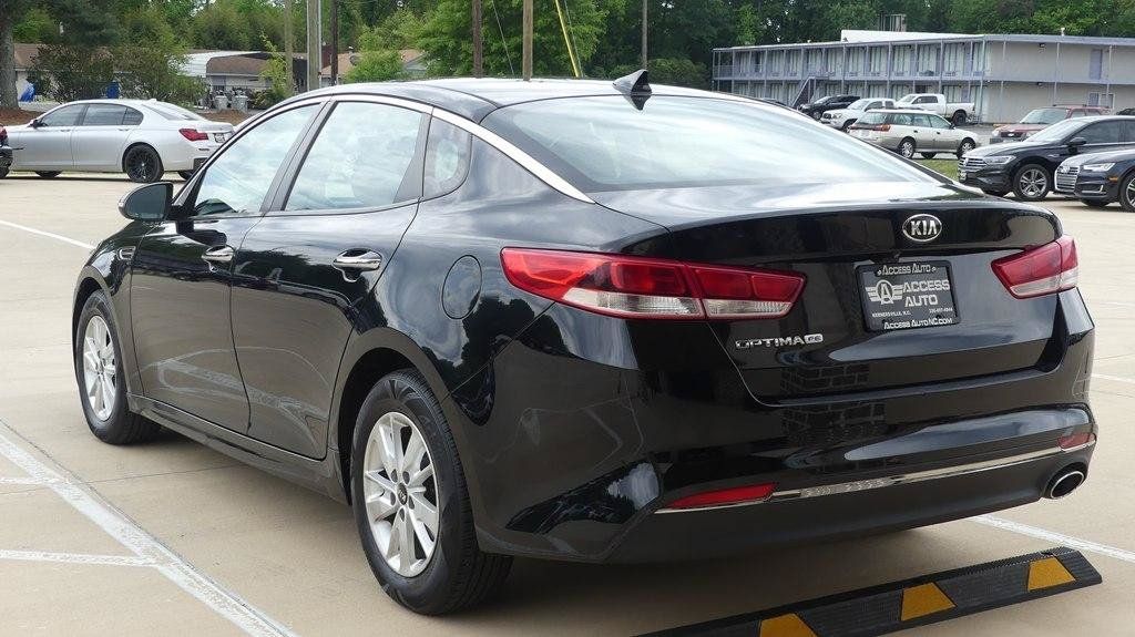 Used 2016 Kia Optima LX FWD image 3
