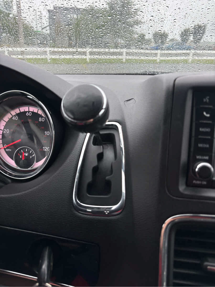 Used 2017 Dodge Grand Caravan SXT w/ Rear Park Assist Package FWD image 17