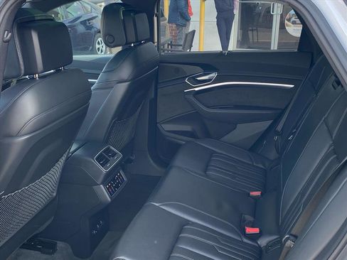 Used 2023 Audi e-tron Chronos w/ Chronos Package image 21