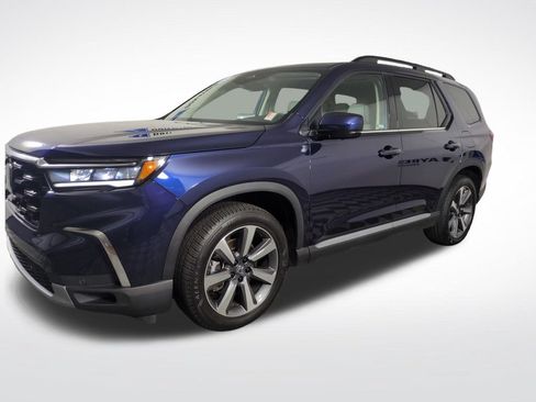Used 2025 Honda Pilot Elite image 1