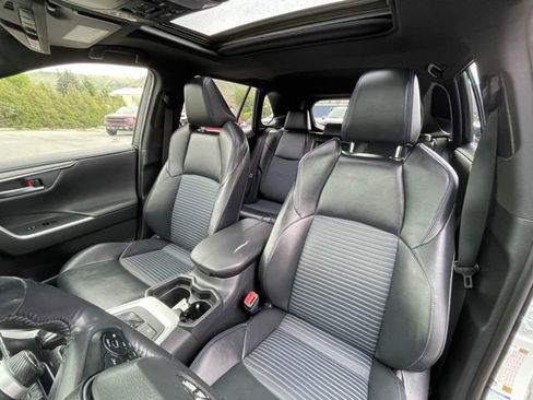 Used 2020 Toyota RAV4 XSE AWD/4WD image 17