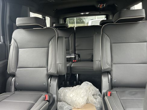 New 2026 GMC Yukon XL Elevation w/ Elevation Premium Package AWD/4WD image 29