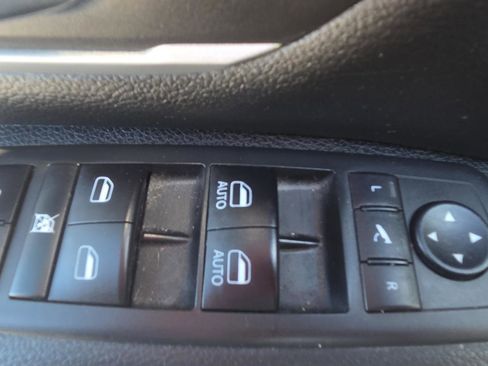 Used 2021 RAM 1500 Big Horn image 28