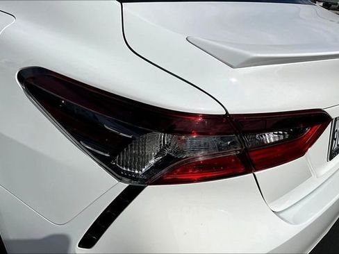 Used 2022 Toyota Camry SE image 22