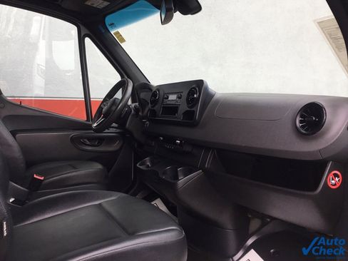 Used 2022 Mercedes-Benz Sprinter 2500 image 31