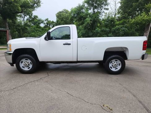 Used 2011 Chevrolet Silverado 2500 W/T RWD image 4