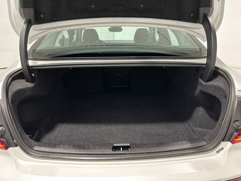 Used 2024 Volvo S60 B5 Plus image 28