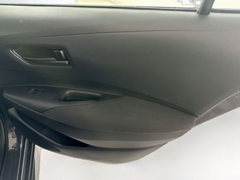 Used 2025 Toyota Corolla LE FWD image 27