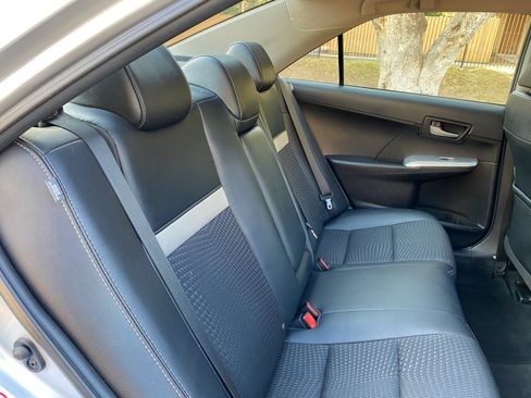 Used 2012 Toyota Camry SE image 37