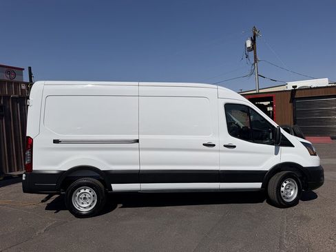 Used 2026 Ford Transit 250 148 Medium Roof RWD image 2