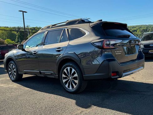 Used 2023 Subaru Outback Touring XT AWD/4WD image 5