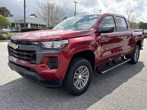 Certified 2025 Chevrolet Colorado LT w/ Advanced Trailering Package AWD/4WD image 14