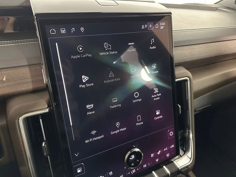 Used 2025 GMC Yukon XL Denali Ultimate AWD/4WD image 19