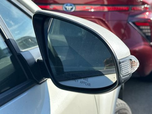 Used 2020 Toyota C-HR LE image 16