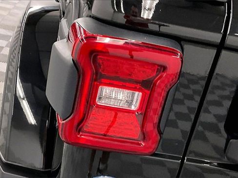 Used 2022 Jeep Wrangler Unlimited Sahara 4xe w/ Cold Weather Group image 29