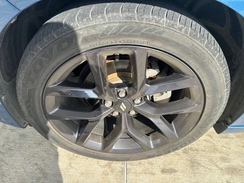 Used 2022 Dodge Charger SXT w/ Blacktop Package RWD image 2