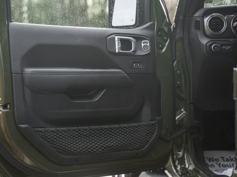 Used 2021 Jeep Wrangler Unlimited Sahara w/ LED Lighting Group image 38