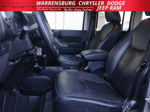Used 2015 Jeep Wrangler Unlimited Sport w/ Quick Order Package 24S AWD/4WD image 12