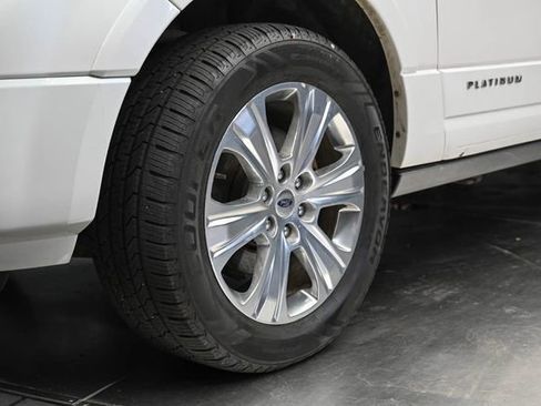 Used 2017 Ford Expedition Max Platinum AWD/4WD image 8