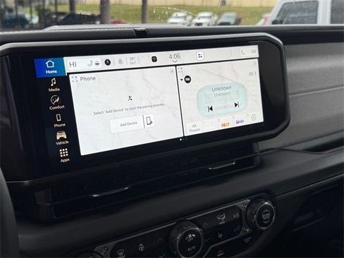 Used 2024 Jeep Wrangler Sahara image 24