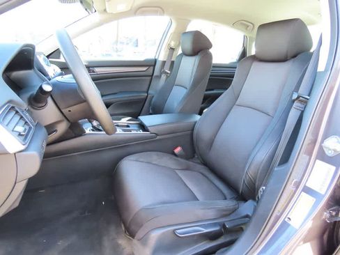 Used 2019 Honda Accord LX image 11