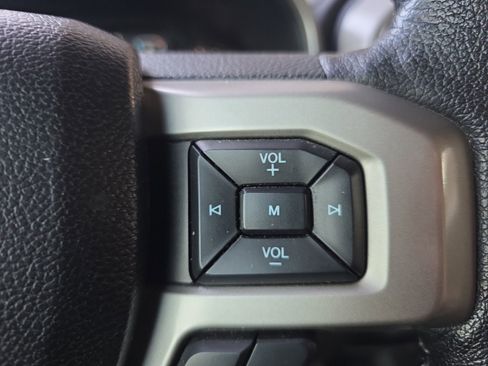 Used 2016 Ford F150 Lariat image 22