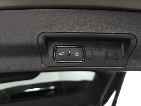 Used 2025 Ford Explorer ST-Line AWD/4WD image 9