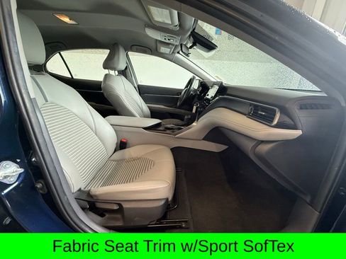 Used 2022 Toyota Camry SE FWD image 11