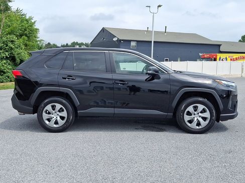 Used 2023 Toyota RAV4 LE AWD/4WD image 8